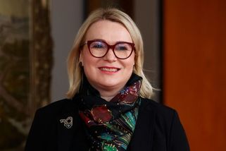 Jana Černochová nazvala novináře z Echo24 partou vylitých impotentů. Na twitteru se řeší i její módní vkus - Přehledně 24